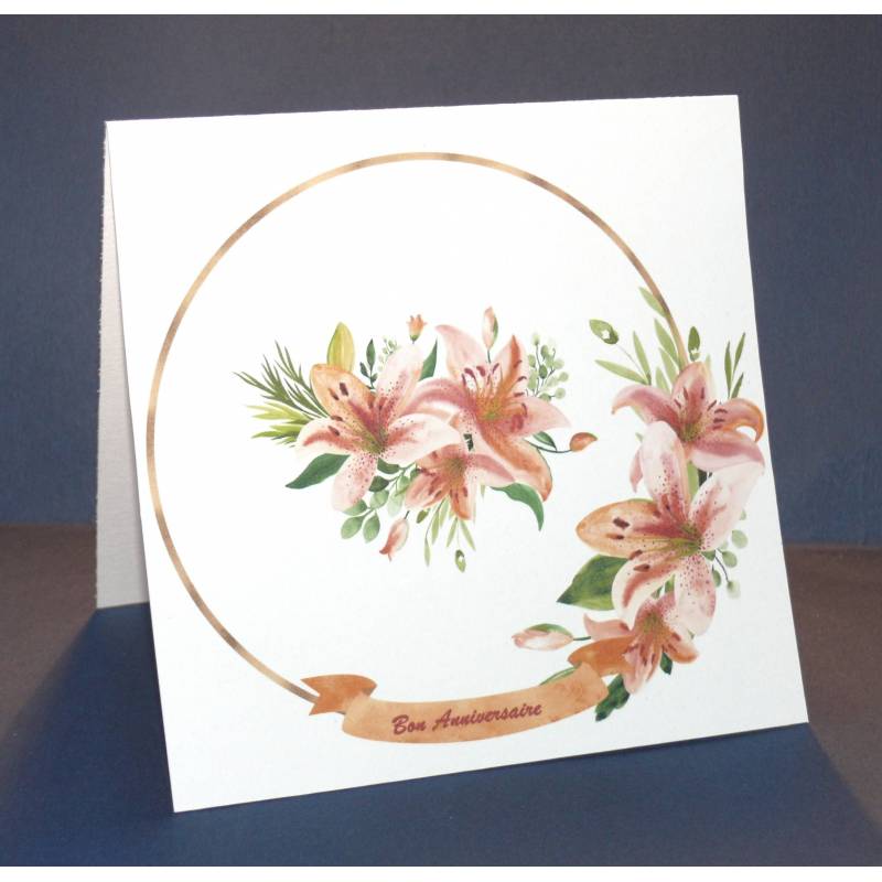 la jolie couronne de papier de Louison, pour l'anniversaire Tropical <3   Couronnes de fleurs en papier, Couronne de papier, Anniversaire tropical